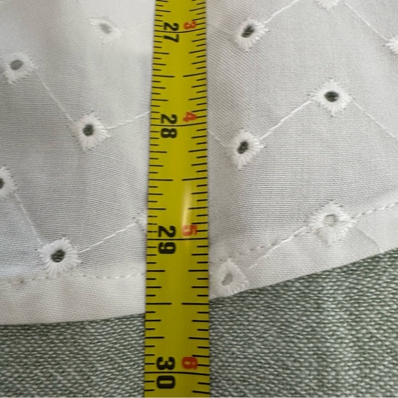 Torrid Women’s Long Sleeve White Eyelet Mini Dress Size 00 (10) - Picture 6 of 6
